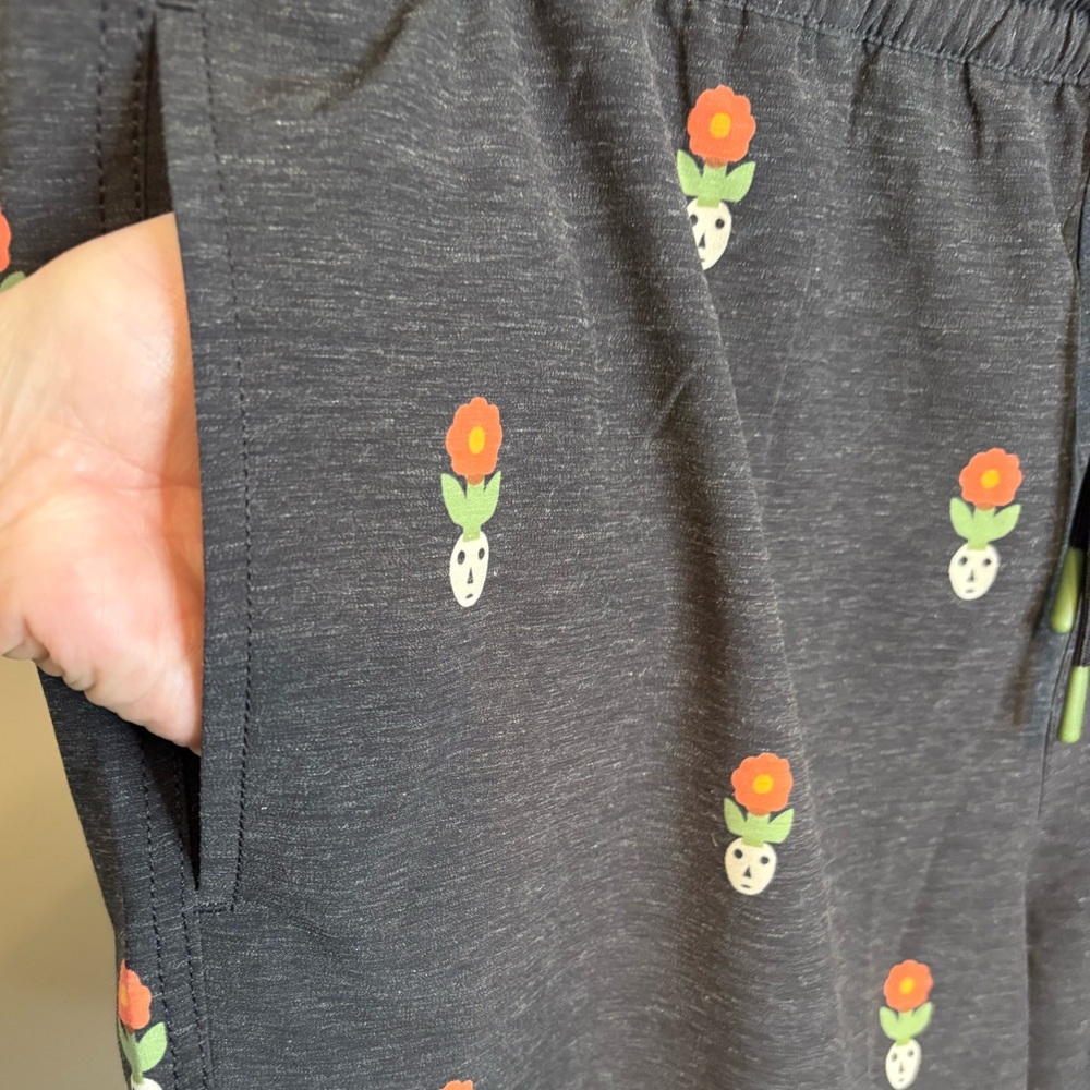 Roark Men's Charcoal Shorts with Colorful Skull and Flower Pattern - Picture 5 of 13